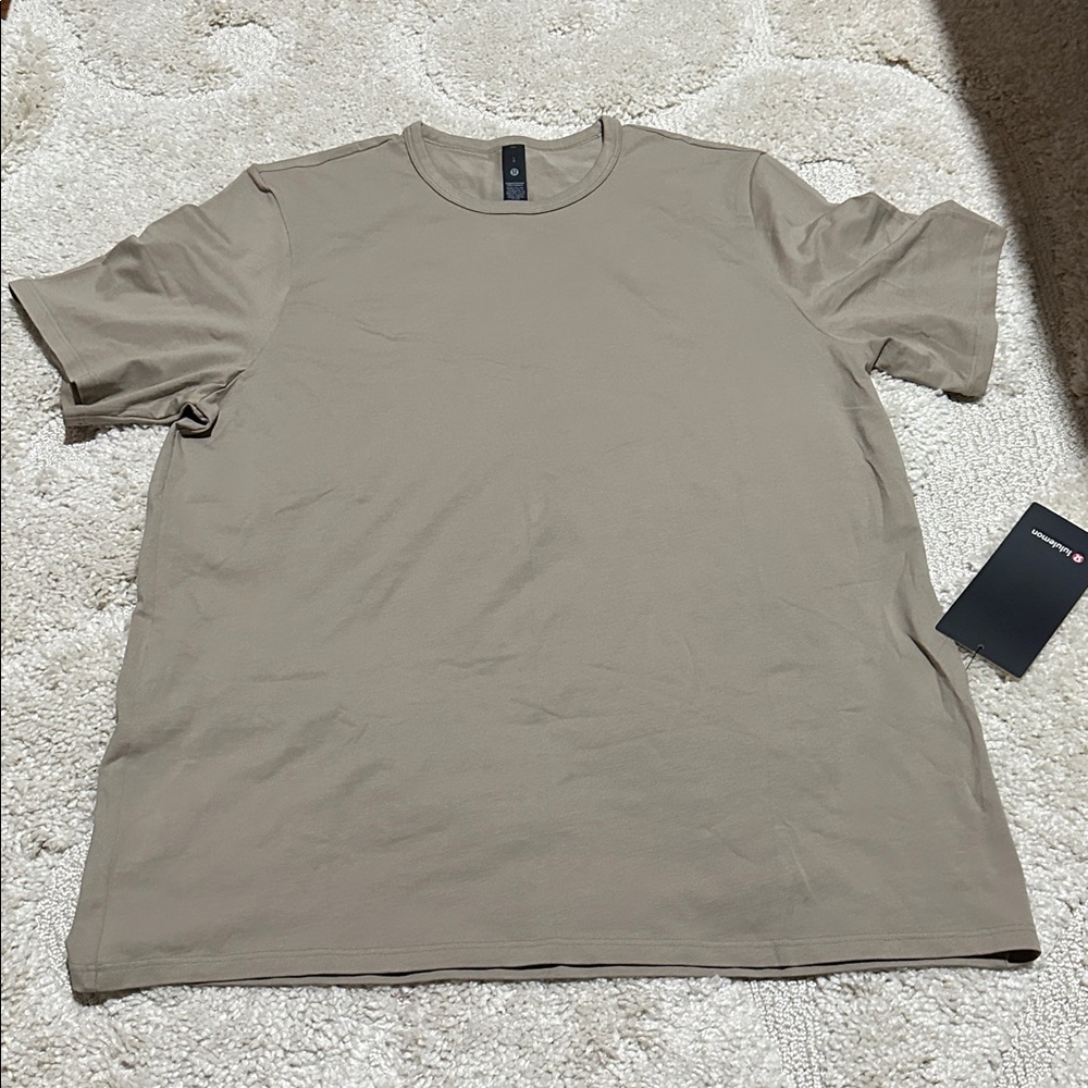 Lululemon T-Shirt